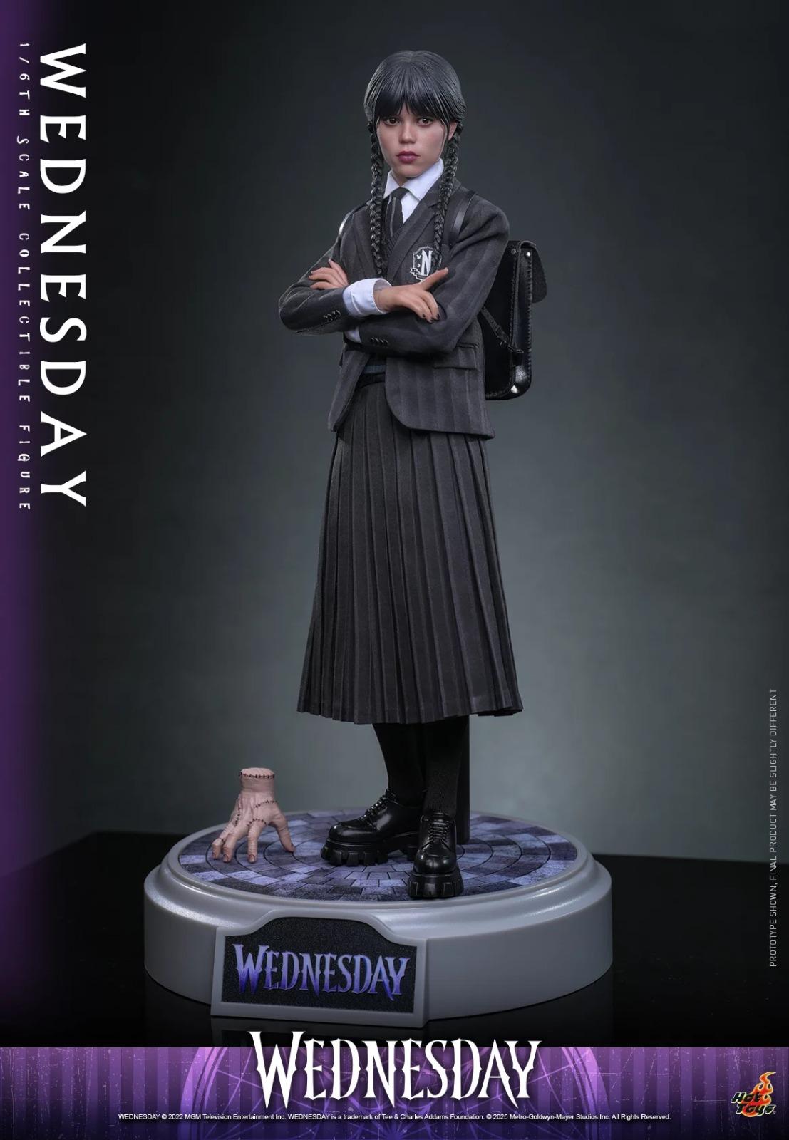 Wednesday Addams ( Miercoles ) escala 1/6 27 cms Figura Hot Toys