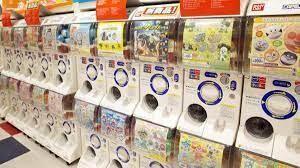 GASHAPON CAPSULE