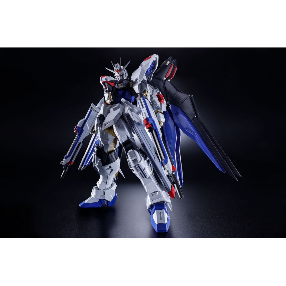 Figura Strike Freedom Gundam Asolute Act 18.5cm