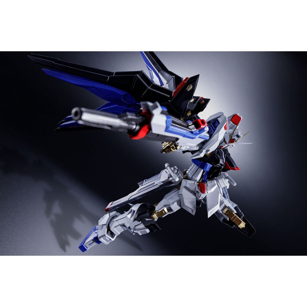 Figura Strike Freedom Gundam Asolute Act 18.5cm