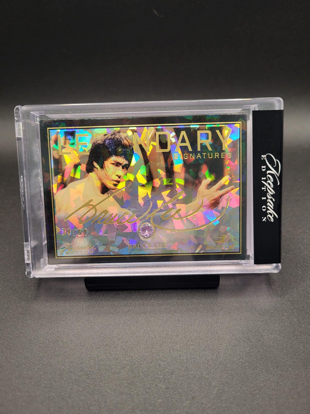 Reliquia 2024 Bruce Lee 50th Anniversary Keepsake Card 111 Leg Signatures BlackIce 38/50 Gemstone 6mm Green Amethyst