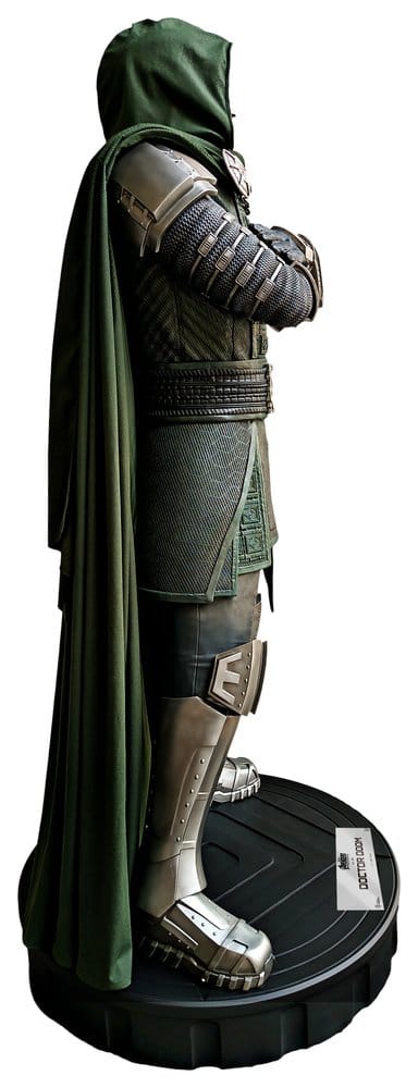 Marvel Avengers: Doomsday Estatua tamaño real Doctor Doom 198 cm