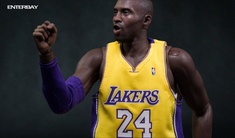 NBA Collection Figura Real Masterpiece 1/6 Kobe Bryant 33 cm