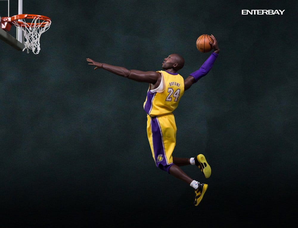 NBA Collection Figura Real Masterpiece 1/6 Kobe Bryant 33 cm