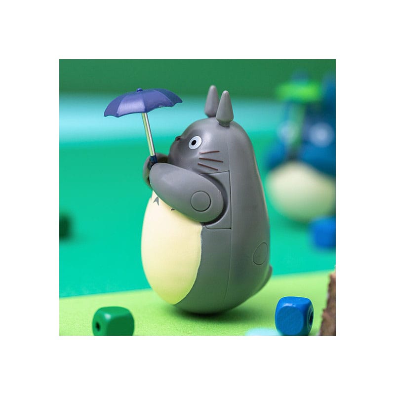 Mi vecino Totoro Figura de fondo redondo Big Totoro with leaf 7 cm