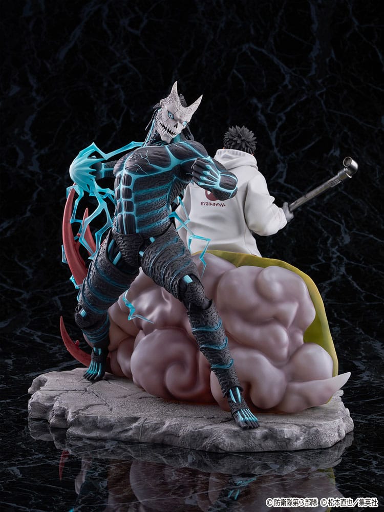 Kaiju No.8 PVC SHIBUYA SCRAMBLE FIGURE 1/7 Kaiju No.8 & Kafka Hibino 29 cm   