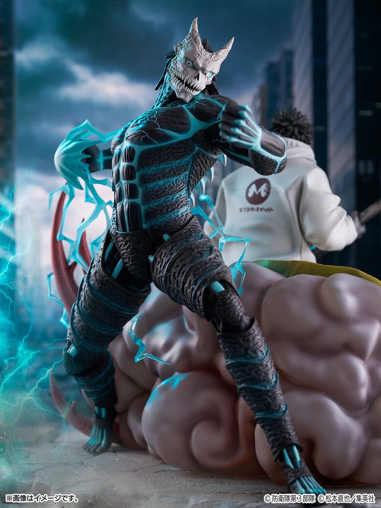 Kaiju No.8 PVC SHIBUYA SCRAMBLE FIGURE 1/7 Kaiju No.8 & Kafka Hibino 29 cm   
