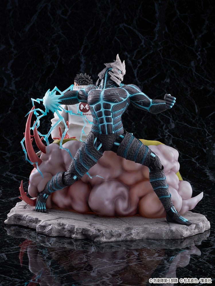 Kaiju No.8 PVC SHIBUYA SCRAMBLE FIGURE 1/7 Kaiju No.8 & Kafka Hibino 29 cm   