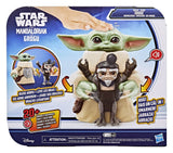 Star Wars: The Mandalorian & Grogu Figura Electrónica Grogu Abrazador & Anzellano 17 cm