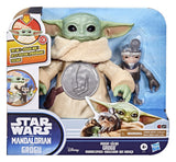 Star Wars: The Mandalorian & Grogu Figura Electrónica Grogu Abrazador & Anzellano 17 cm