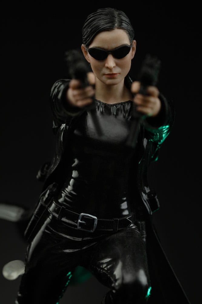 The Matrix Estatua 1/10 Art Scale Trinity 22 cm          