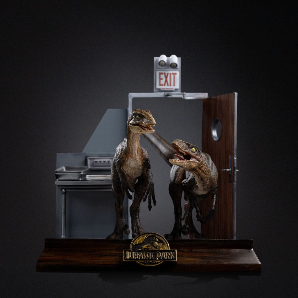 Jurassic Park Estatua 1/10 Art Scale Raptors at the Kitchen's Door 28 cm