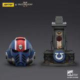 Warhammer 40,000: Space Marine 2 Réplica Ultramarines Lieutenant Titus casco con expositor 44 cm 