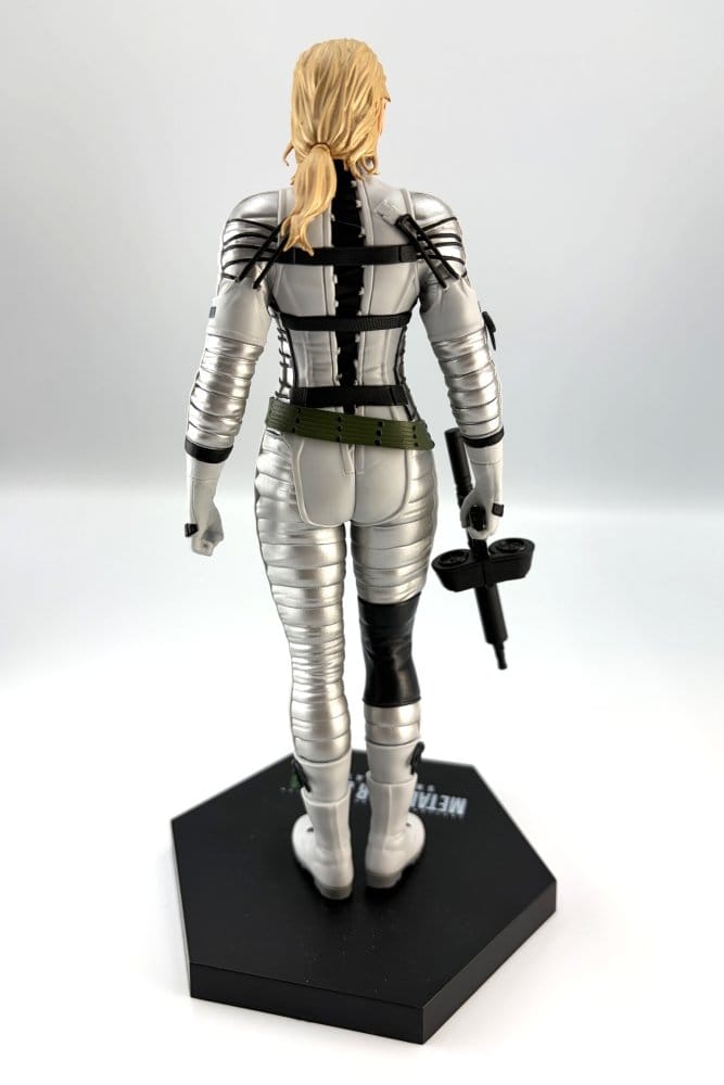 Metal Gear Solid Delta: Snake Eater Figura PVC The Boss 20 cm        
