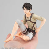 Attack on Titan Pack de 2 Figuras PVC G.E.M. Series Eren Yeager & Squad Captain Levi Palm Size