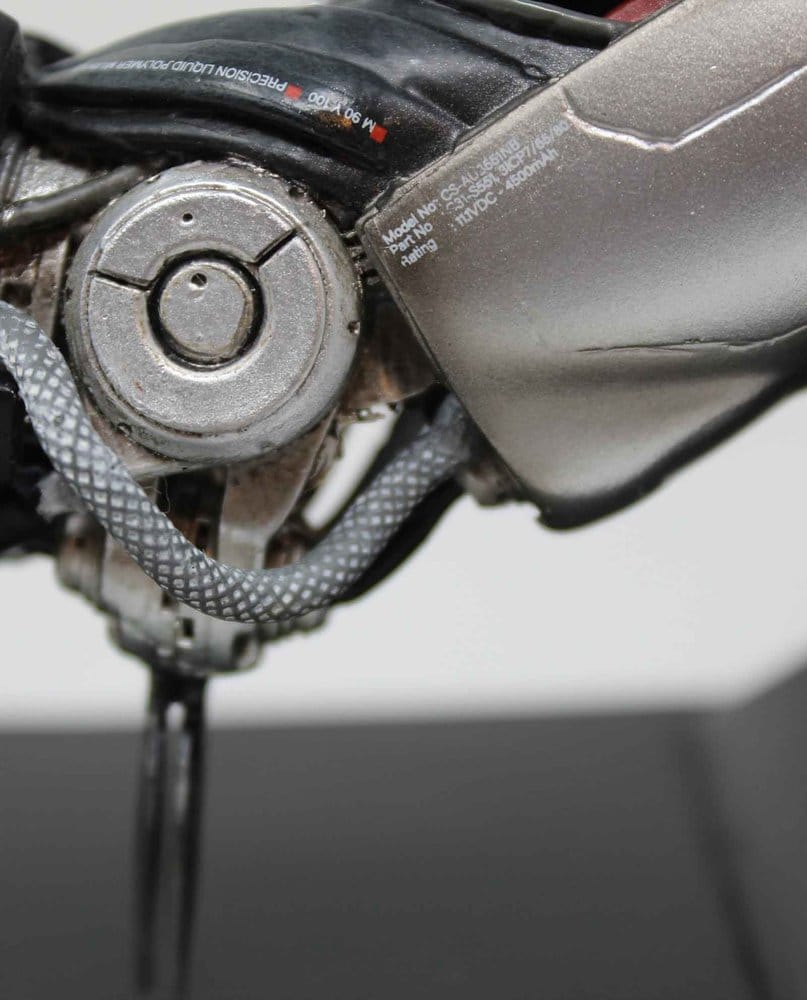 Cyberpunk: Edgerunners Réplica Silverhand Arm 30 cm 
